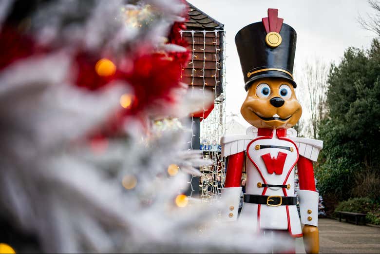 Meet the Walibi Winter Mascot!